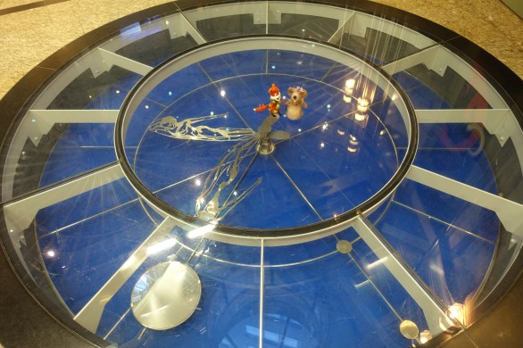 Bodenuhr_klein_Paul_Leipzig