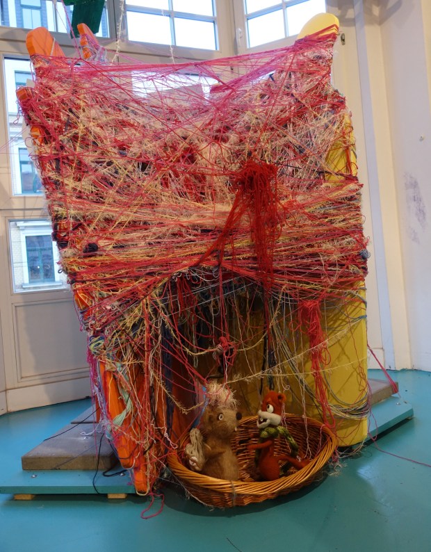 der rote Faden_Unikatum_Willkommen in Leipzig Paul